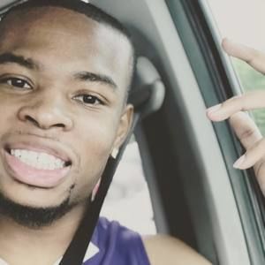 Meet your Posher, Levi